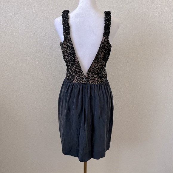 VENA CAVA Navy Knit Inyo V-Back Cocktail Dress in Black Navy Sz. 6 - Picture 6 of 7